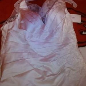 Long train wedding dress and no cashier checks